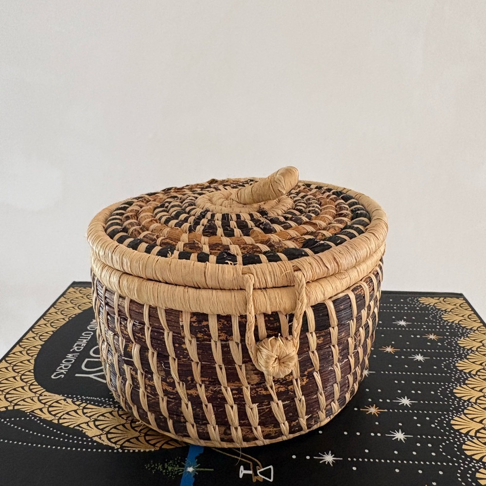 Handwoven African seagrass Round Lidded Basket in Natural and Dark Brown